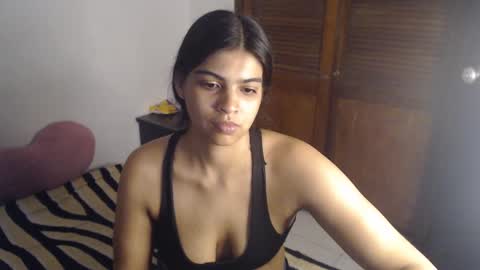 Snapshot of pocahontas_princess__ chatting on September 21, 2025, 3:08 am Pocahontas online show from September 21, 2025, 3:08 am