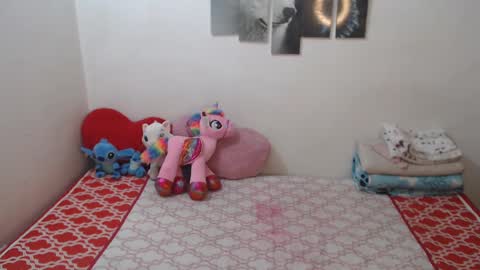 Snapshot of pocahontas_princess__ chatting on September 29, 2025, 2:55 pm Pocahontas online show from September 29, 2025, 2:55 pm