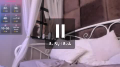 Snapshot of polly_milles chatting on November 8, 2025, 9:02 pm Polly online show from November 8, 2025, 9:02 pm