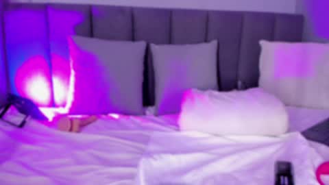 Snapshot of pollybabe_ chatting on February 5, 2025, 1:22 pm POLLY online show from February 5, 2025, 1:22 pm