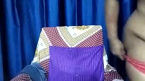Snapshot of poojalady chatting on October 16, 2025, 3:35 pm poojalady online show from October 16, 2025, 3:35 pm