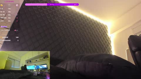 Snapshot of powercouplemix chatting on February 2, 2025, 9:08 am Ravena Rozz online show from February 2, 2025, 9:08 am