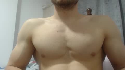 Snapshot of preettyboyx chatting on December 6, 2024, 7:56 pm JUAN online show from December 6, 2024, 7:56 pm