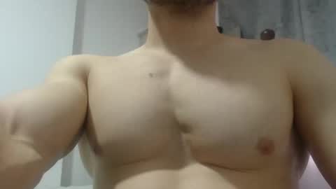 Snapshot of preettyboyx chatting on December 21, 2024, 5:40 pm JUAN online show from December 21, 2024, 5:40 pm