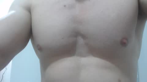 Snapshot of preettyboyx chatting on February 28, 2025, 9:23 pm JUAN online show from February 28, 2025, 9:23 pm