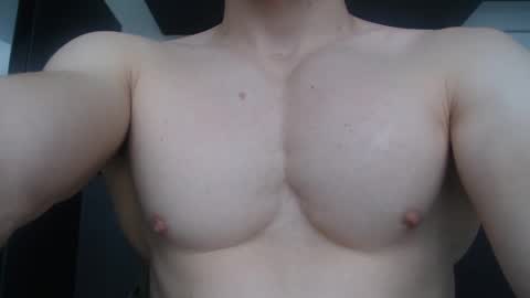 Snapshot of preettyboyx chatting on September 14, 2025, 3:33 pm JUAN online show from September 14, 2025, 3:33 pm