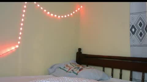 Snapshot of pretty__lisa chatting on November 2, 2025, 6:27 am pretty__lisa online show from November 2, 2025, 6:27 am