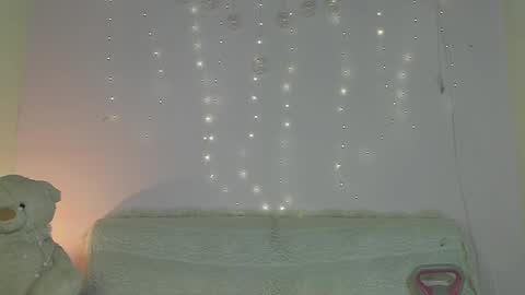 Snapshot of pretty_and_strong chatting on October 4, 2025, 2:20 am pretty_and_strong online show from October 4, 2025, 2:20 am