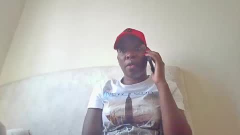 Snapshot of pretty_beb254 chatting on November 16, 2025, 7:25 am pretty_beb254 online show from November 16, 2025, 7:25 am