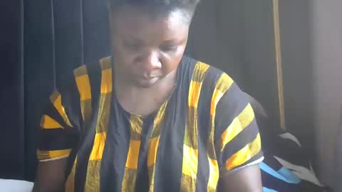 Snapshot of pretty_gaal chatting on December 15, 2024, 5:02 am pretty_gaal online show from December 15, 2024, 5:02 am