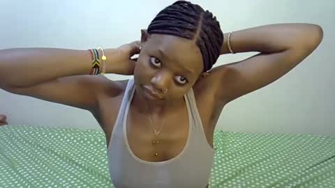 Kelen online show from December 2, 2024, 7:49 pm