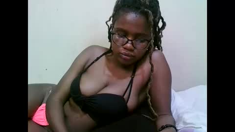 Snapshot of pretty_mellan chatting on March 8, 2025, 1:17 am pretty_mellan online show from March 8, 2025, 1:17 am