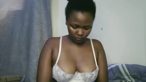 Snapshot of pretty_shanz chatting on October 16, 2025, 10:38 am pretty_shanz online show from October 16, 2025, 10:38 am