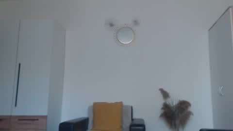 Snapshot of prettyalmaa chatting on March 10, 2025, 10:48 am Alma online show from March 10, 2025, 10:48 am