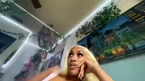 Snapshot of prettyblackgal chatting on October 14, 2025, 11:49 pm prettyblackgal online show from October 14, 2025, 11:49 pm