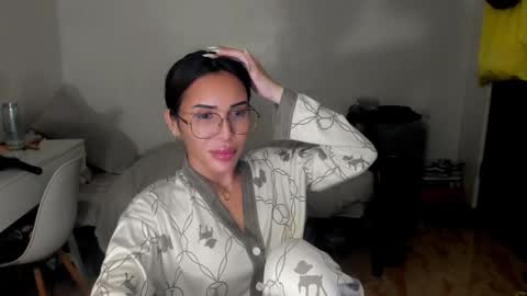 Snapshot of prettylittlesuckerr chatting on October 3, 2025, 3:31 pm Jovill Mays online show from October 3, 2025, 3:31 pm