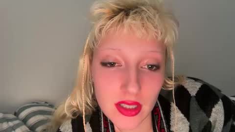 Snapshot of prettyunicorn555 chatting on January 28, 2025, 1:49 pm Dahlia online show from January 28, 2025, 1:49 pm