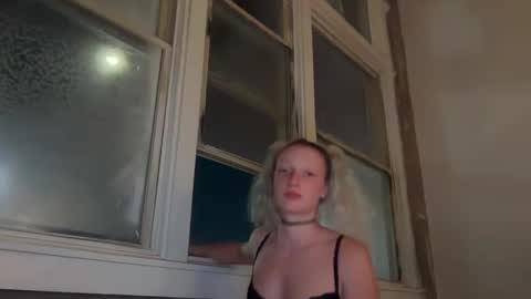 Snapshot of prettyunicorn555 chatting on September 28, 2025, 1:22 am Dahlia online show from September 28, 2025, 1:22 am