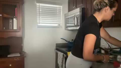 Snapshot of prettyyykittyyy22 chatting on September 23, 2025, 3:26 pm prettyyykittyyy22 online show from September 23, 2025, 3:26 pm