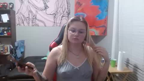 Snapshot of princessandthebear03 chatting on November 2, 2025, 4:04 am Will and Kaley online show from November 2, 2025, 4:04 am