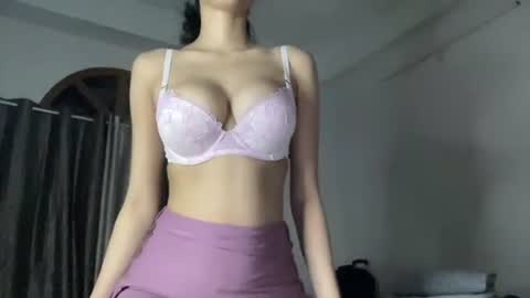 Snapshot of princessjasmineoxo chatting on October 14, 2025, 8:42 pm princessjasmineoxo online show from October 14, 2025, 8:42 pm