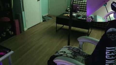 Snapshot of princesstyff chatting on September 15, 2025, 10:15 am Tyff et Blast online show from September 15, 2025, 10:15 am