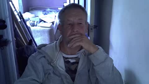 Snapshot of projectorepson chatting on October 12, 2025, 3:22 pm projectorepson online show from October 12, 2025, 3:22 pm