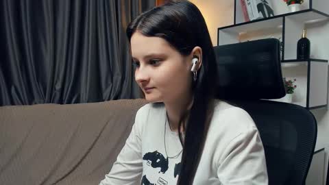 puremelody online show from October 8, 2025, 9:23 pm