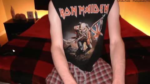 Snapshot of pussylover2182 chatting on September 13, 2025, 3:17 am pussylover2182 online show from September 13, 2025, 3:17 am