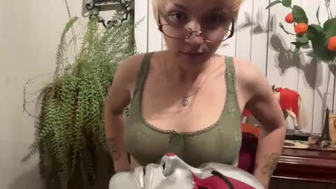 Snapshot of pvnkpixie chatting on September 9, 2025, 4:45 am pvnkpixie online show from September 9, 2025, 4:45 am