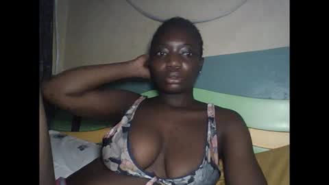 Snapshot of pweedy_ora chatting on October 10, 2025, 2:27 pm ora online show from October 10, 2025, 2:27 pm