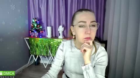 Snapshot of queen_a_n_i chatting on January 4, 2025, 9:10 am A N I  Ill be here on December 1st online show from January 4, 2025, 9:10 am