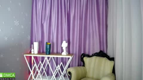 Snapshot of queen_a_n_i chatting on March 5, 2025, 12:44 pm A N I  Ill be here on December 1st online show from March 5, 2025, 12:44 pm