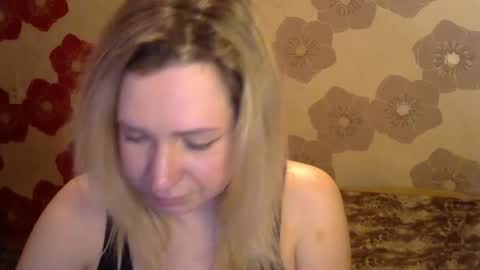 Snapshot of queen_daenerys chatting on December 1, 2024, 9:26 pm Queen Daenerys online show from December 1, 2024, 9:26 pm