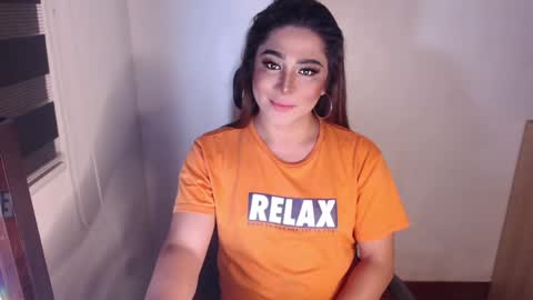 Snapshot of queen_of_all_queens chatting on January 8, 2025, 11:21 am samantha online show from January 8, 2025, 11:21 am