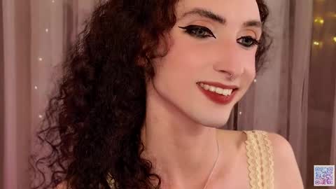 Snapshot of queen_of_tease chatting on September 24, 2025, 5:05 pm queen_of_tease online show from September 24, 2025, 5:05 pm