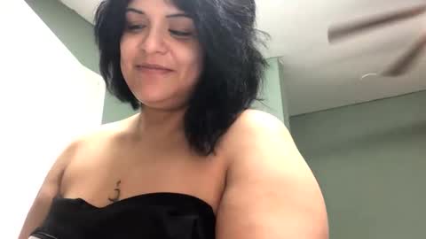 Snapshot of queenkitty477 chatting on September 16, 2025, 1:34 pm queenkitty477 online show from September 16, 2025, 1:34 pm
