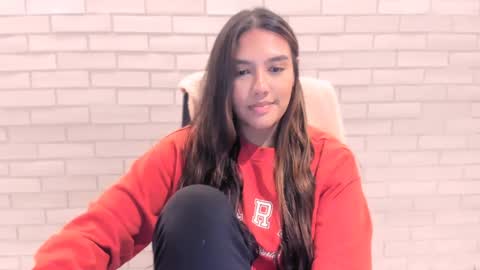 Snapshot of queenv66 chatting on January 4, 2025, 4:44 am Val - online show from January 4, 2025, 4:44 am