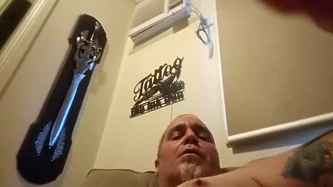 quivering_member online show from December 2, 2024, 7:14 am