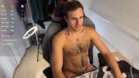 Snapshot of raamos chatting on October 17, 2025, 9:28 pm Nikita online show from October 17, 2025, 9:28 pm