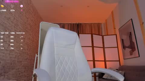 Snapshot of rachel_kelly chatting on February 22, 2025, 2:39 am Rachel Kelly online show from February 22, 2025, 2:39 am