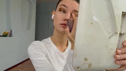 Snapshot of rachelpoisso chatting on October 19, 2025, 10:49 am Rachel online show from October 19, 2025, 10:49 am