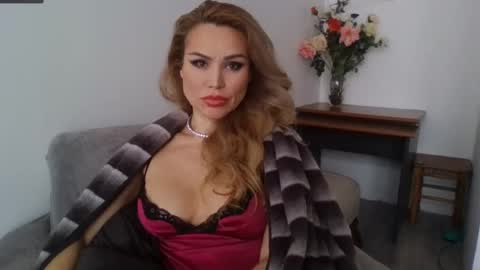Snapshot of radmila_star chatting on January 24, 2025, 10:32 am Radmila Star online show from January 24, 2025, 10:32 am