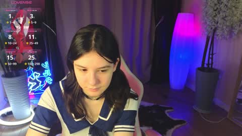 Snapshot of raiden_maid chatting on December 8, 2024, 4:14 am Betty online show from December 8, 2024, 4:14 am