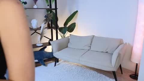 Snapshot of raiden_maid chatting on November 20, 2025, 11:10 am Betty online show from November 20, 2025, 11:10 am