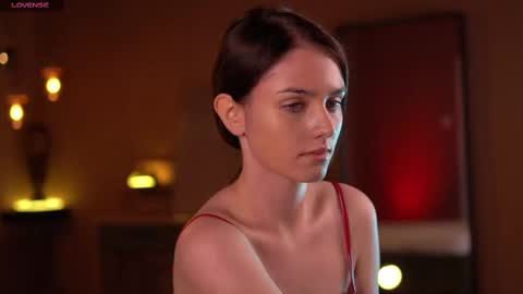 Snapshot of raisadoll chatting on February 24, 2025, 11:43 am Raisa online show from February 24, 2025, 11:43 am