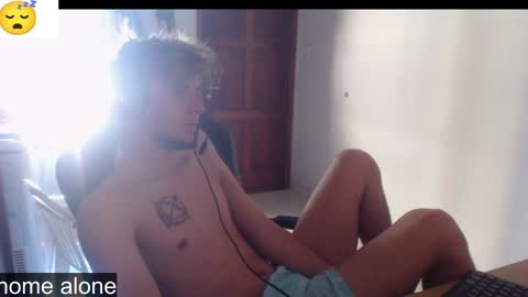 Snapshot of ramisexyloveyou chatting on January 29, 2025, 12:45 pm Ramiro online show from January 29, 2025, 12:45 pm