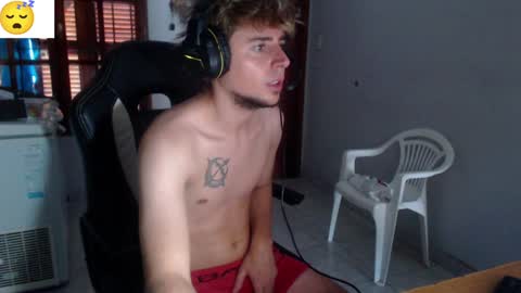 Snapshot of ramisexyloveyou chatting on February 4, 2025, 3:15 pm Ramiro online show from February 4, 2025, 3:15 pm