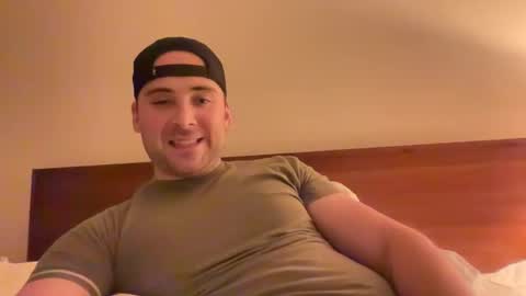 Snapshot of randomdude5950 chatting on September 17, 2025, 1:40 am randomdude5950 online show from September 17, 2025, 1:40 am