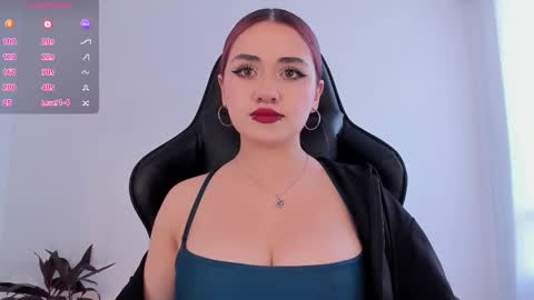 Snapshot of raven__white1 chatting on January 17, 2025, 8:55 pm Raven online show from January 17, 2025, 8:55 pm